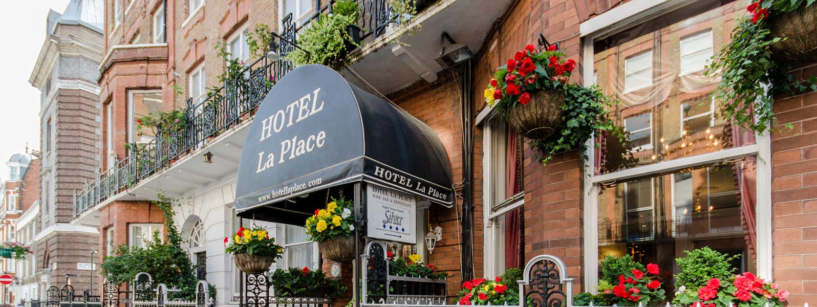 Hotel La Place  header